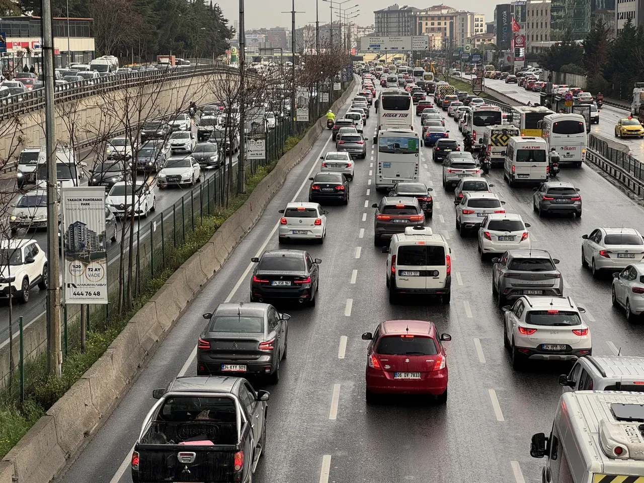 İstanbul Valiliği duyurdu: Bu yollar trafiğe kapanacak! Bayram için yola çıkacaklar dikkat!