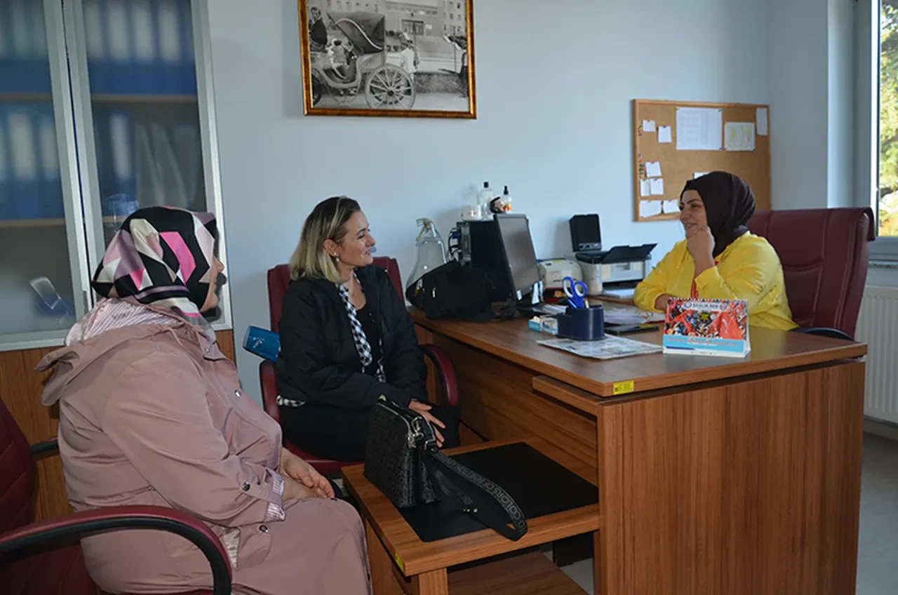 Sağlık Bakanlığından yeni adım: 420 bin sağlık çalışanına serbest meslek yolu açıldı