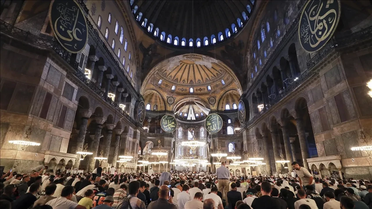 Sakarya bayram namazı saat kaçta? Ramazan Bayramı namaz saatleri 2025