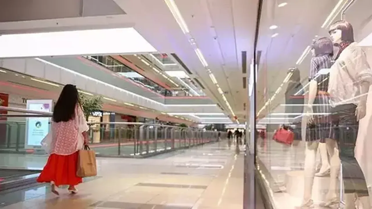 Yarın AVM’ler açık mı? Bayramın 1. günü AVM’ler saat kaçta açılacak?