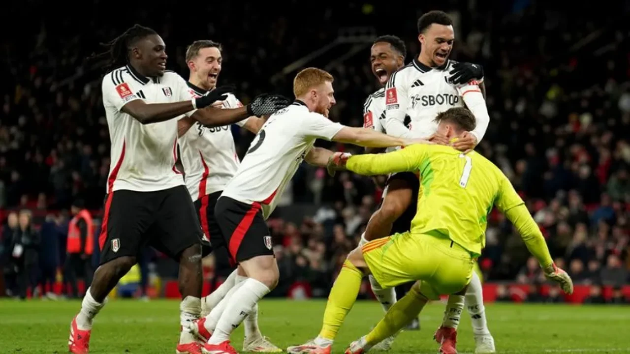 117 yıl sonra bir ilk! Fulham'dan Manchester United'a tarihi darbe