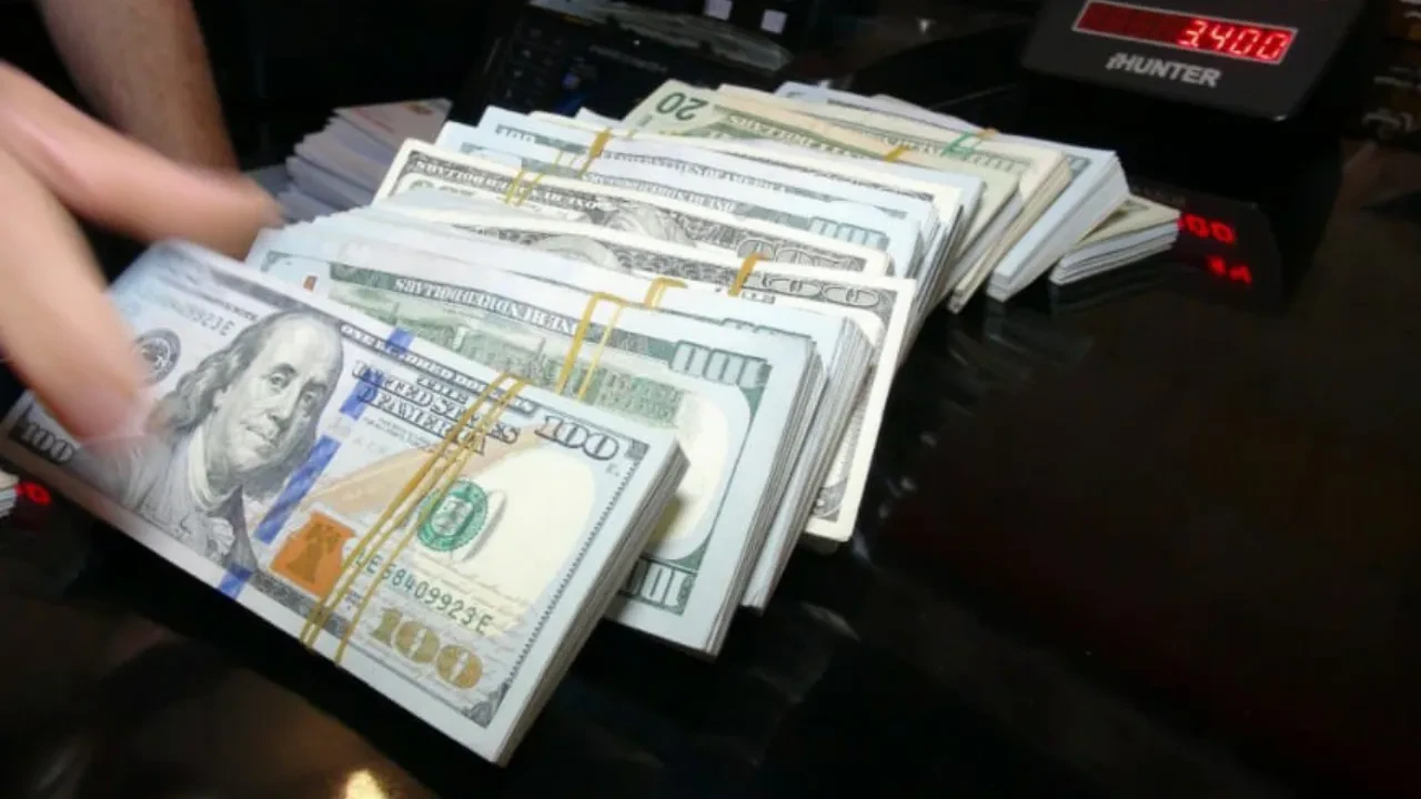 Dolar kuru haftayı zirvede açtı! 3 Mart Pazartesi döviz kurları