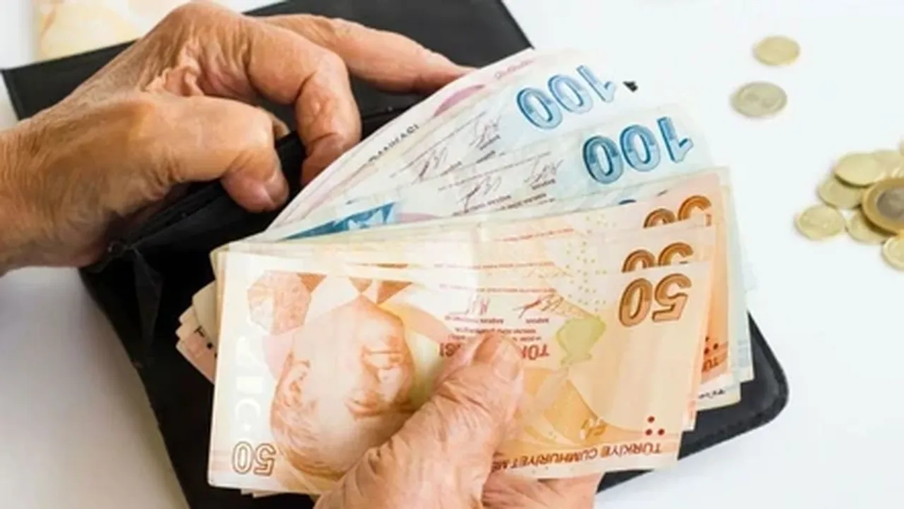 Emekli ikramiyesi için 2 zam oranı masaya gidiyor! AK Parti MYK bugün toplanacak: Müjde gelebilir