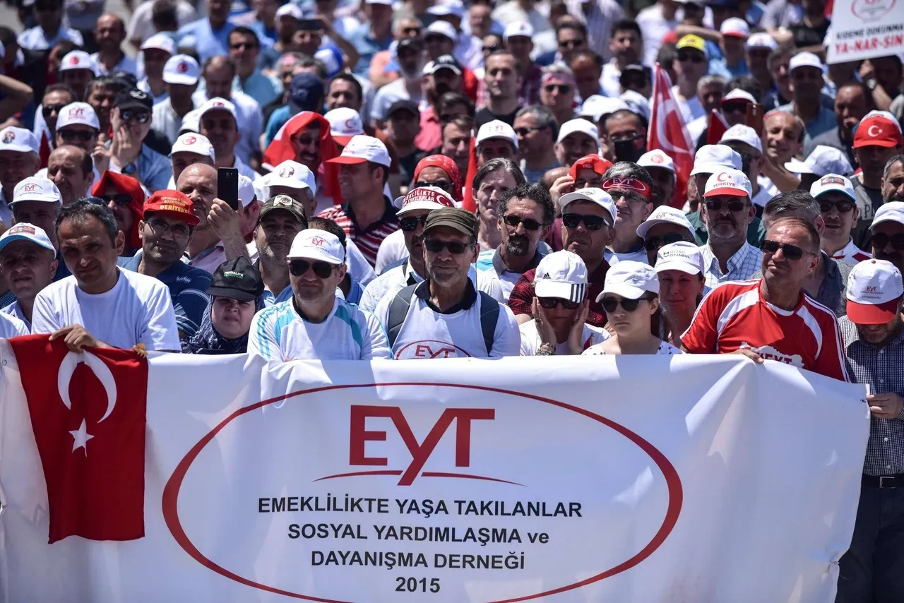 Eski İYİ Partili Ataş'tan EYT itirafı! "Muhalefetteyken çok bastırdık, hata yapmışız"
