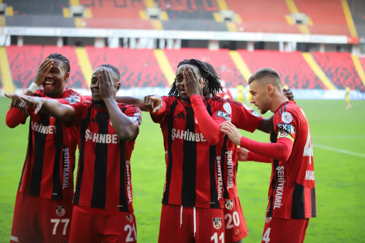 Gaziantep Eyüpspor maçı kaç kaç bitti? Selçuk İnan'ın öğrencileri Arda Turan'ın ekibini devirdi