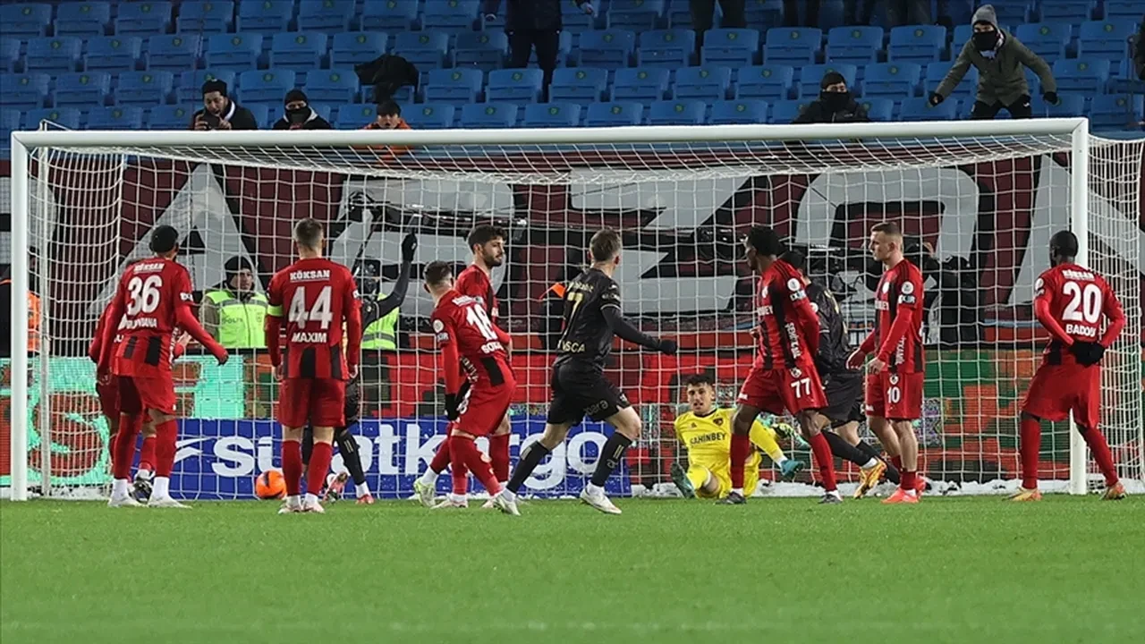 Gaziantep FK Eyüpspor canlı nereden izlenir? Karşılaşmada ilk düdük çaldı
