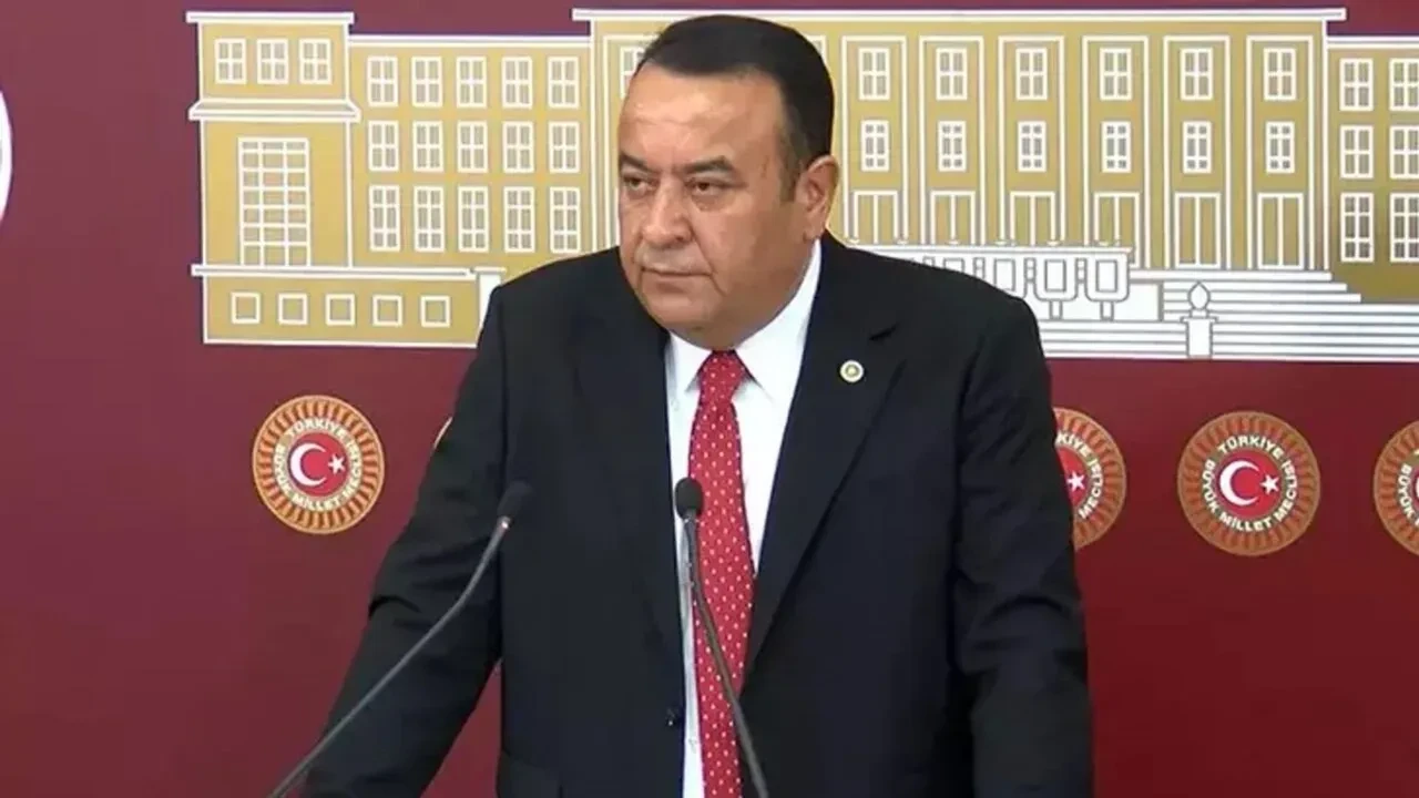 İYİ Parti'den istifa eden Adnan Beker CHP'ye katılıyor: Erdoğan'a oy verdiğini söylemişti