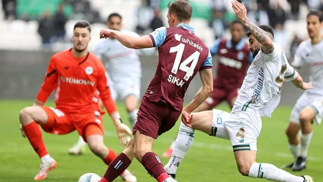Trabzonspor, Konyaspor'a deplasmanda son dakika golüyle kaybetti