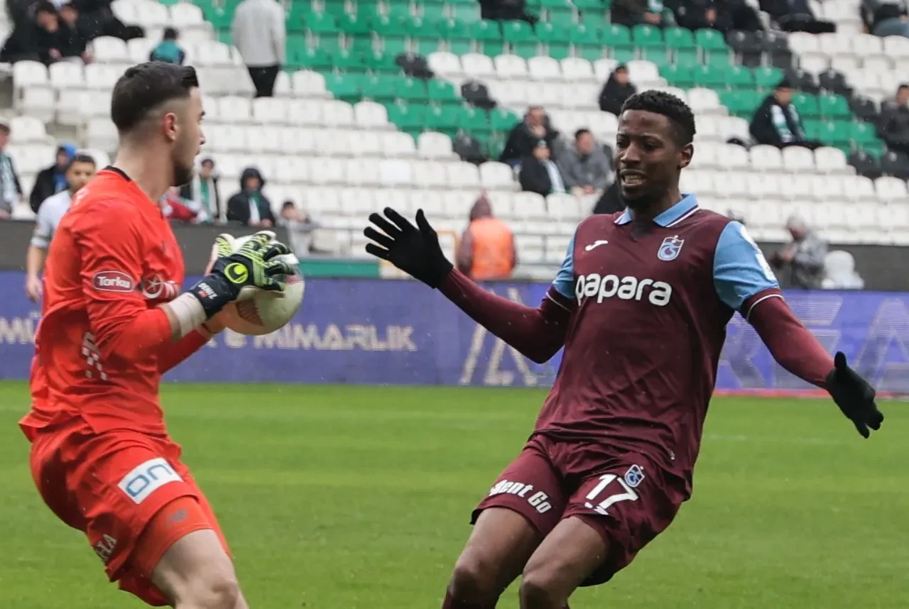 Trabzonspor, Konyaspor'a deplasmanda son dakika golüyle kaybetti