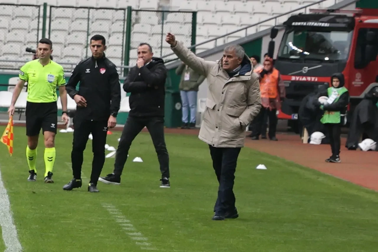 Trabzonspor, Konyaspor'a deplasmanda son dakika golüyle kaybetti