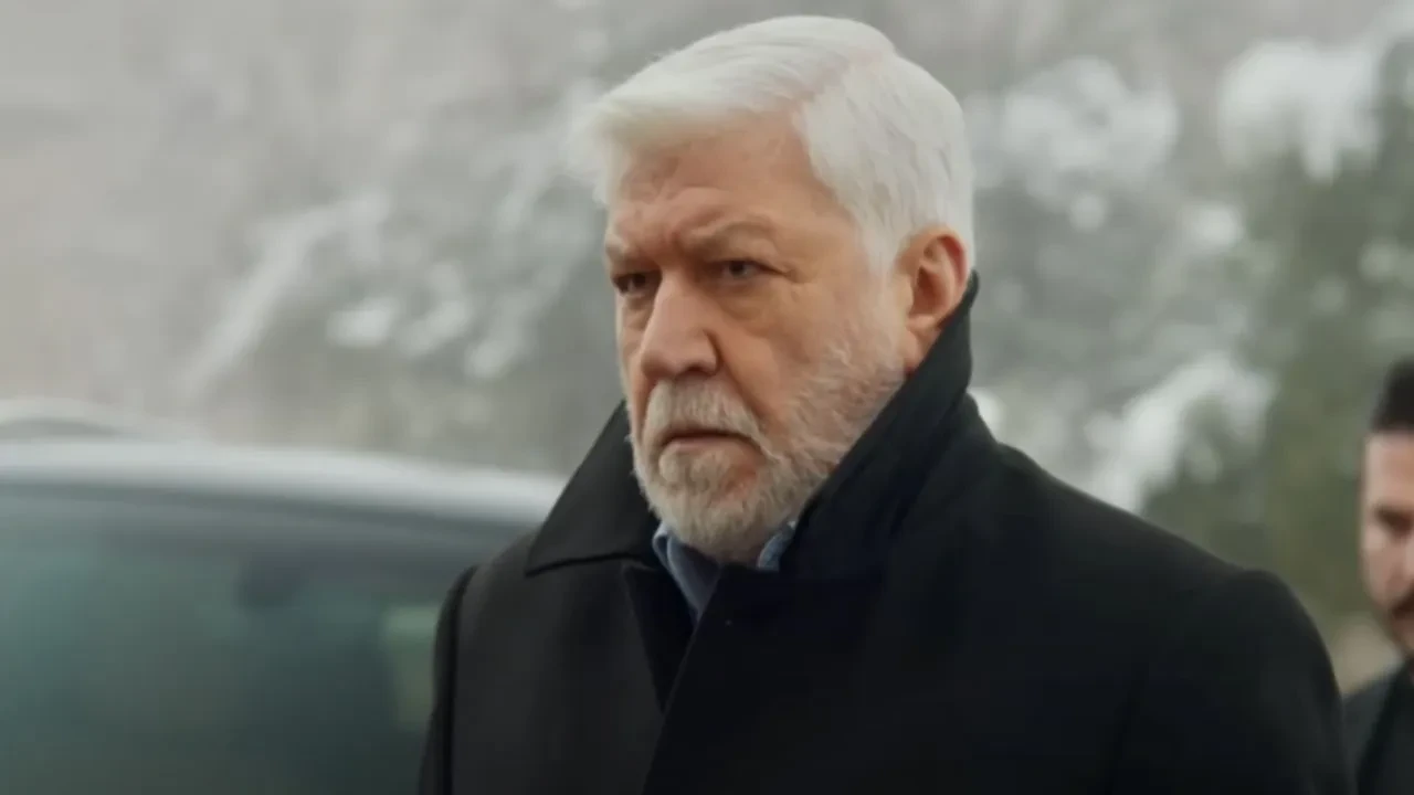 Uzak Şehir Mahmut Ağa diziden ayrılıyor mu?