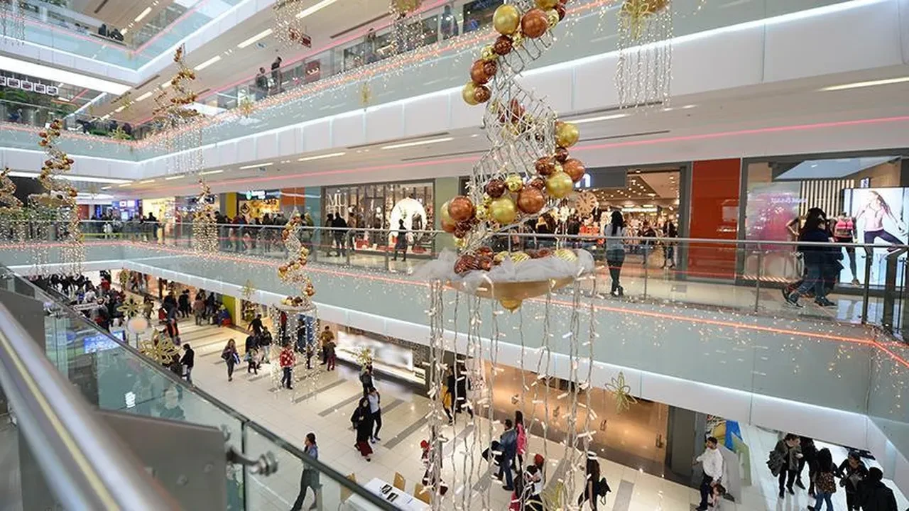 Bugün AVM’ler açık mı 2025? Bayramda çalışma saatleri