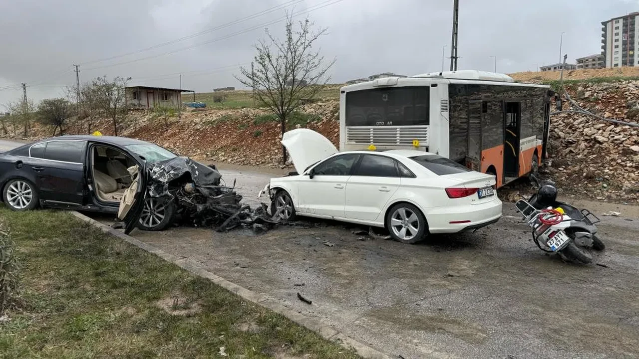 Gaziantep ve Mersin’de zincirleme kaza: Ölü ve çok sayıda yaralı var!
