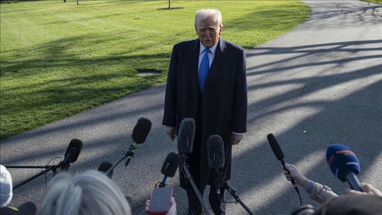 Anayasanın 22. maddesine rağmen Donald Trump ABD'de 3. kez başkan olabileceğini söyledi