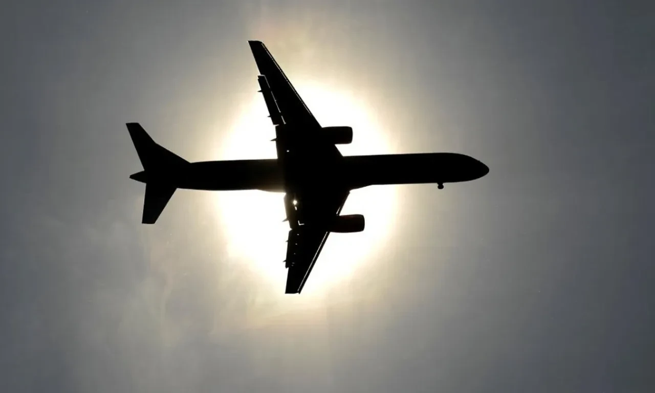 Antalya Havalimanı'nda hareketli dakikalar! Yolcu uçağı acil iniş yaptı