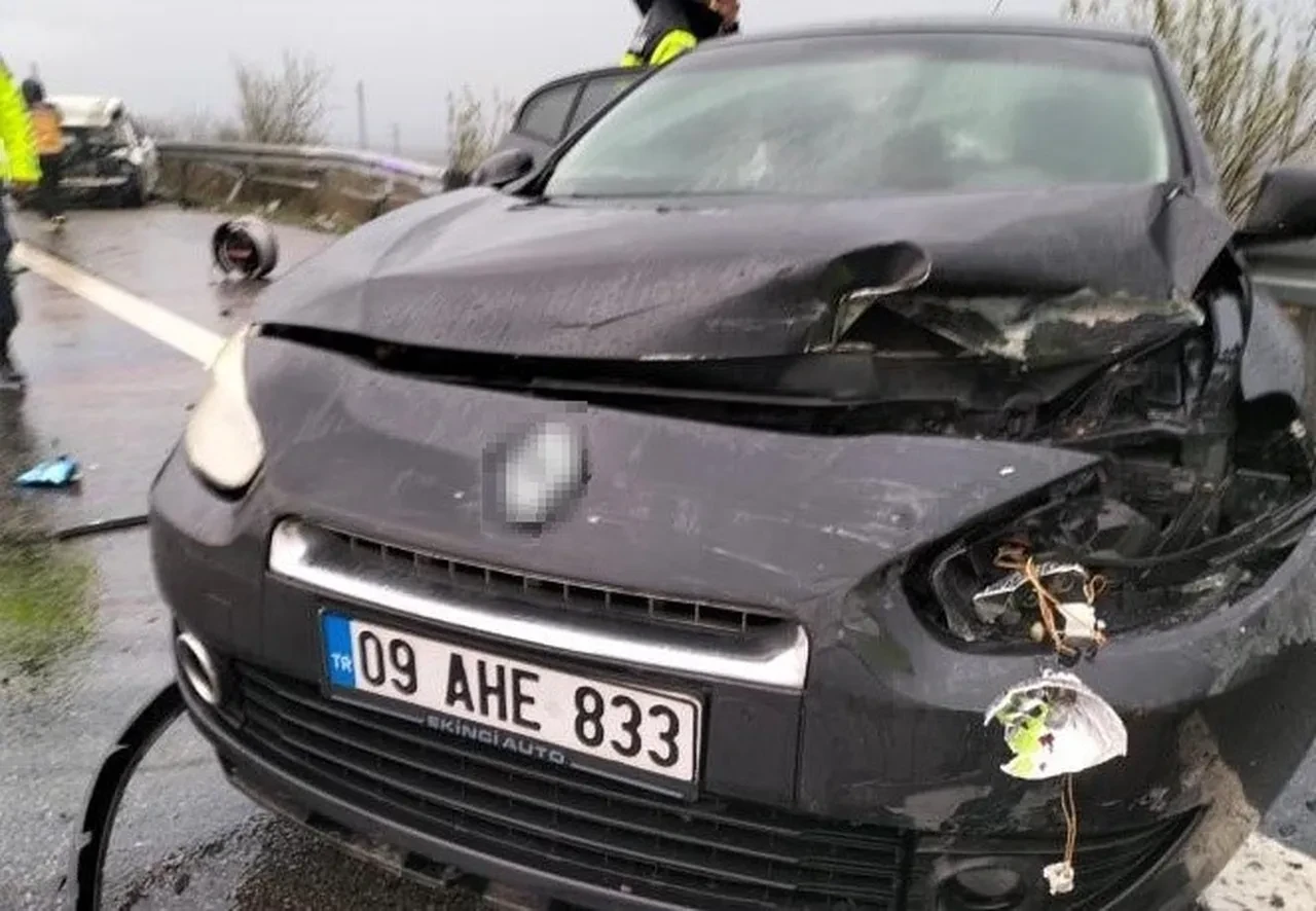 Bayramda feci kaza! Susurluk’ta 5 araç birbirine girdi: 2 ölü, 4 yaralı