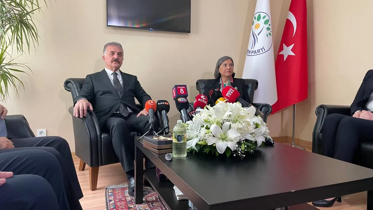 MHP ve DEM Parti ilk kez bayramlaştı