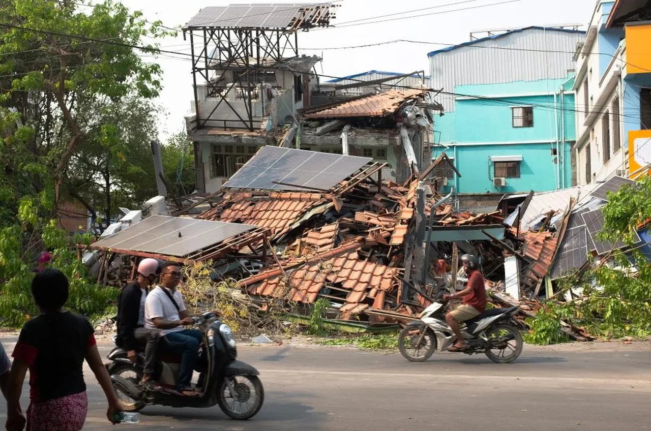 Myanmar'daki depremde acı bilanço her saat artıyor! Yüzlerce kişi halen kayıp