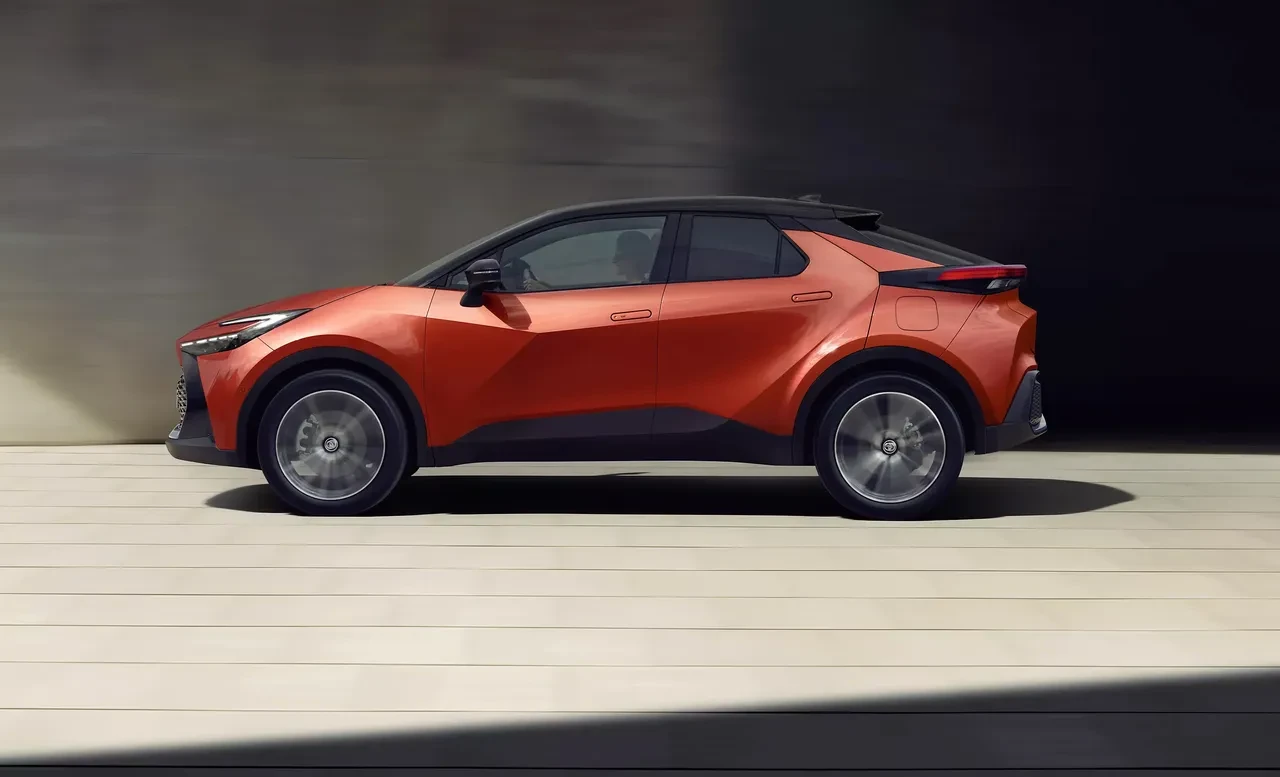 Otomobil piyasasında Toyota krizi! Herkes o aracın peşine düştü | Bekleme süresi aylar alıyor