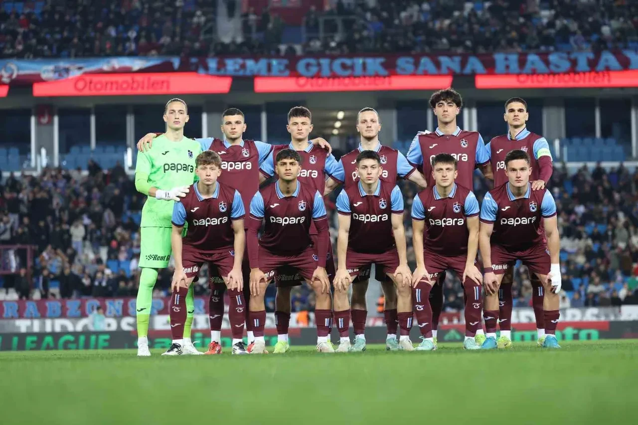 Trabzonspor U19 Inter'i yenerse kimle karşılaşacak? Tur atlarsa muhtemel rakipleri belli oldu, tarihi fırsat