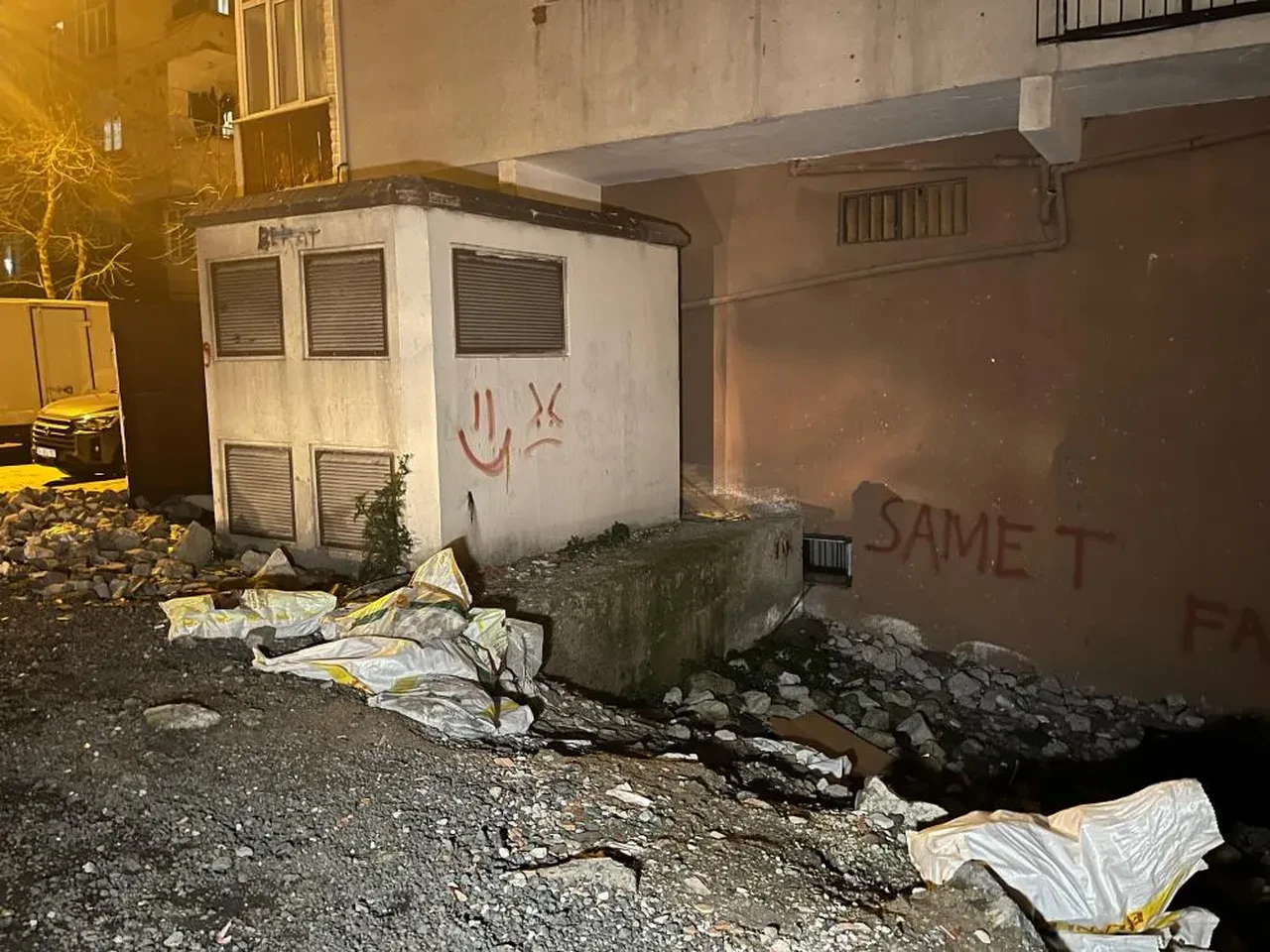 Güngören'de korkunç olay! Boş arsada ölü cenin bulundu: Anne ve baba gözaltında