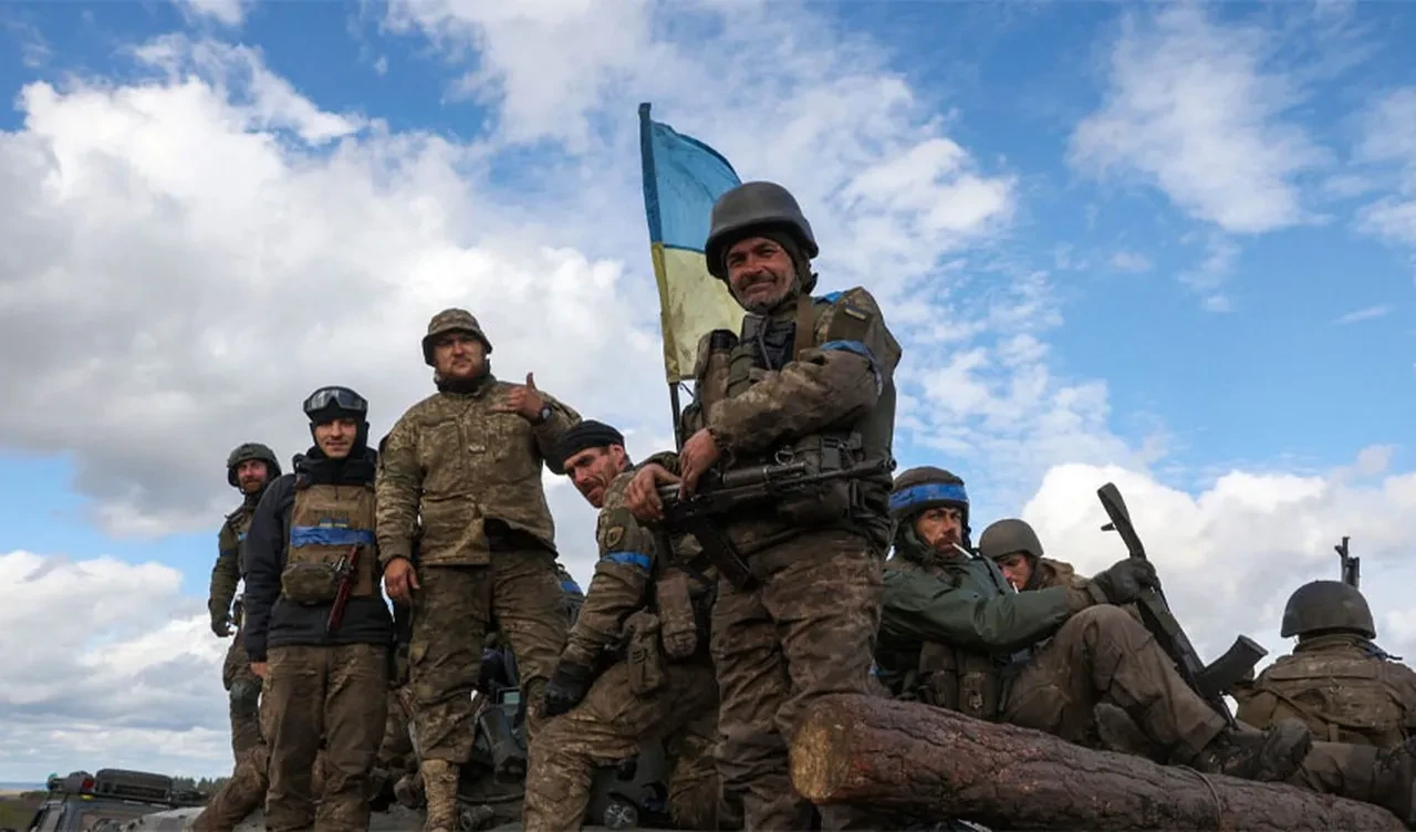 İngiltere'den ABD'ye sert tepki: Donald Trump'ı, Vladimir Putin'e 'yalakalıkla' suçladı!