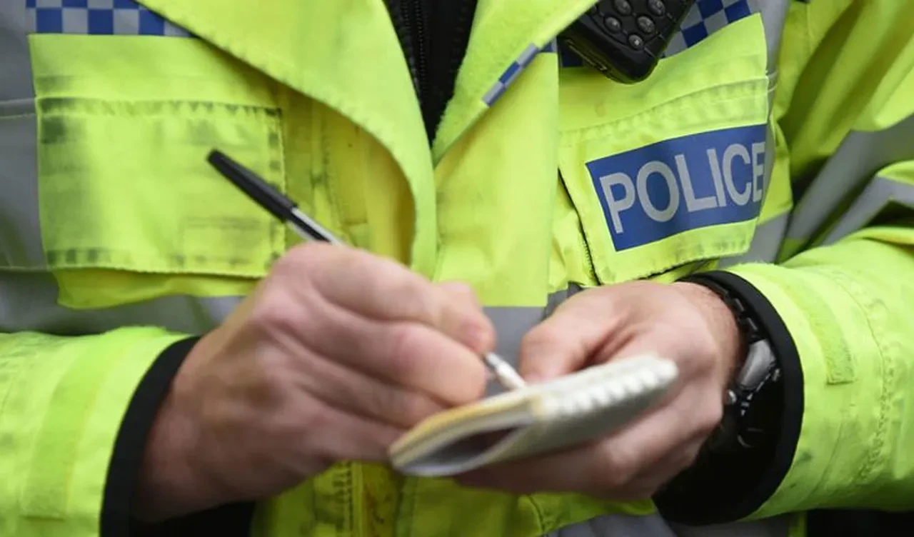 Onlarca yıl süren gizli operasyonlar, yalan hayatlar! Kadınlar polislerin foyasını ortaya çıkardı