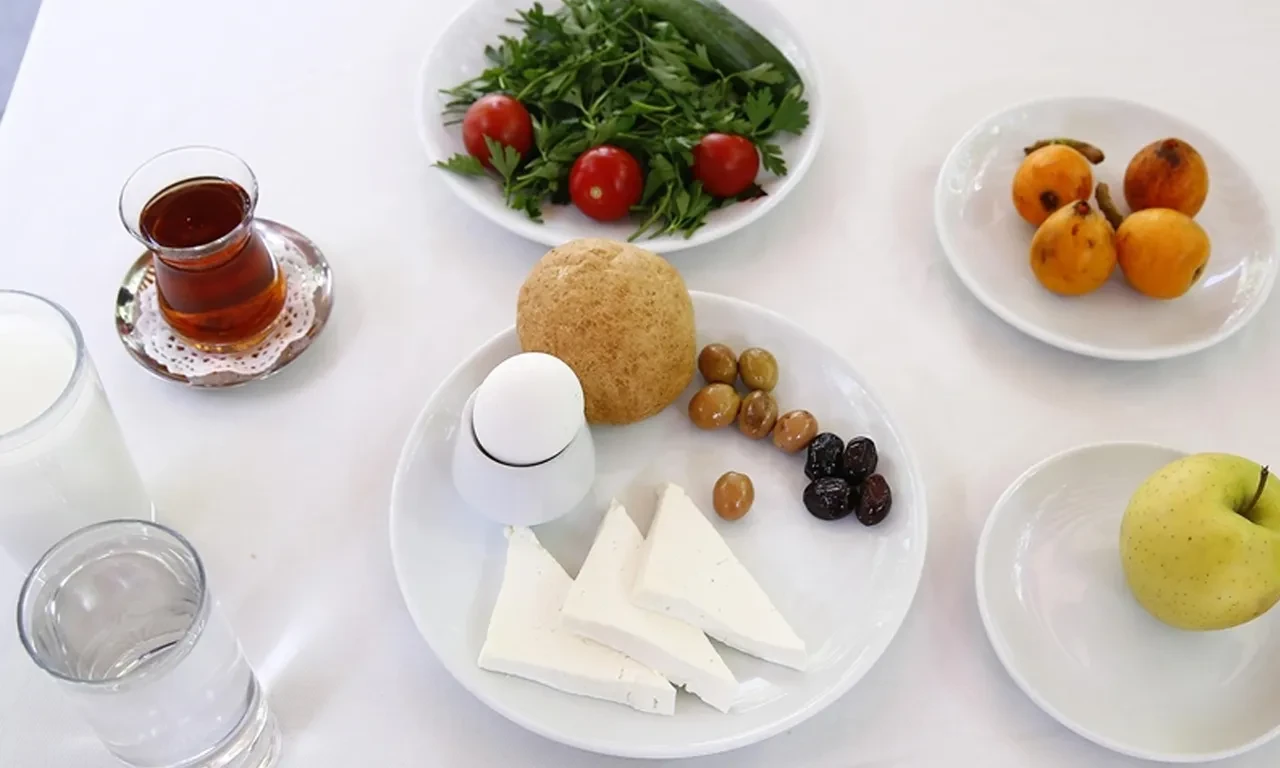 Ramazanda neredeyse herkes kullanıyor! Uzmanından kritik uyarı: "Alkollü gargaraya yaklaşmayın!"