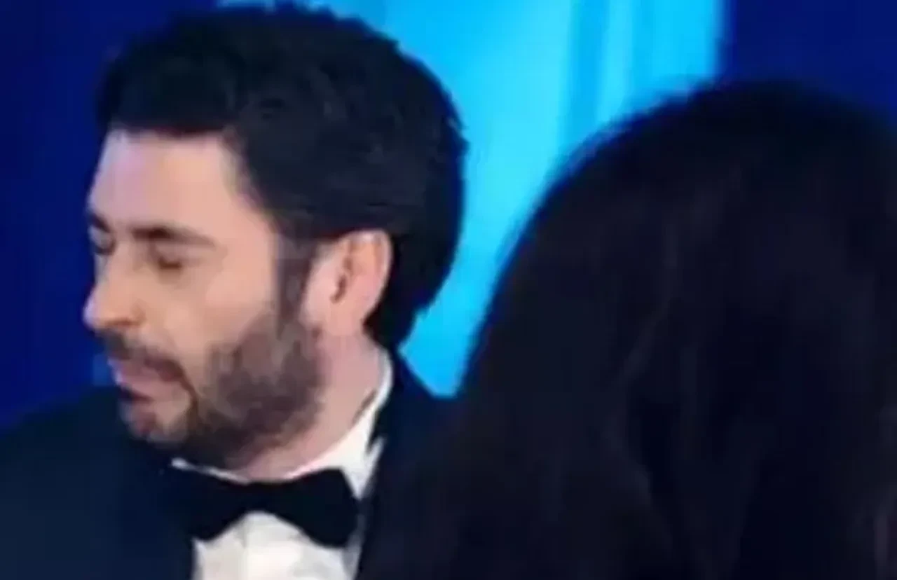 Uzak Şehir dizisinde Sıla sürprizi! Ozan Akbaba ile yıllar sonra aynı projede