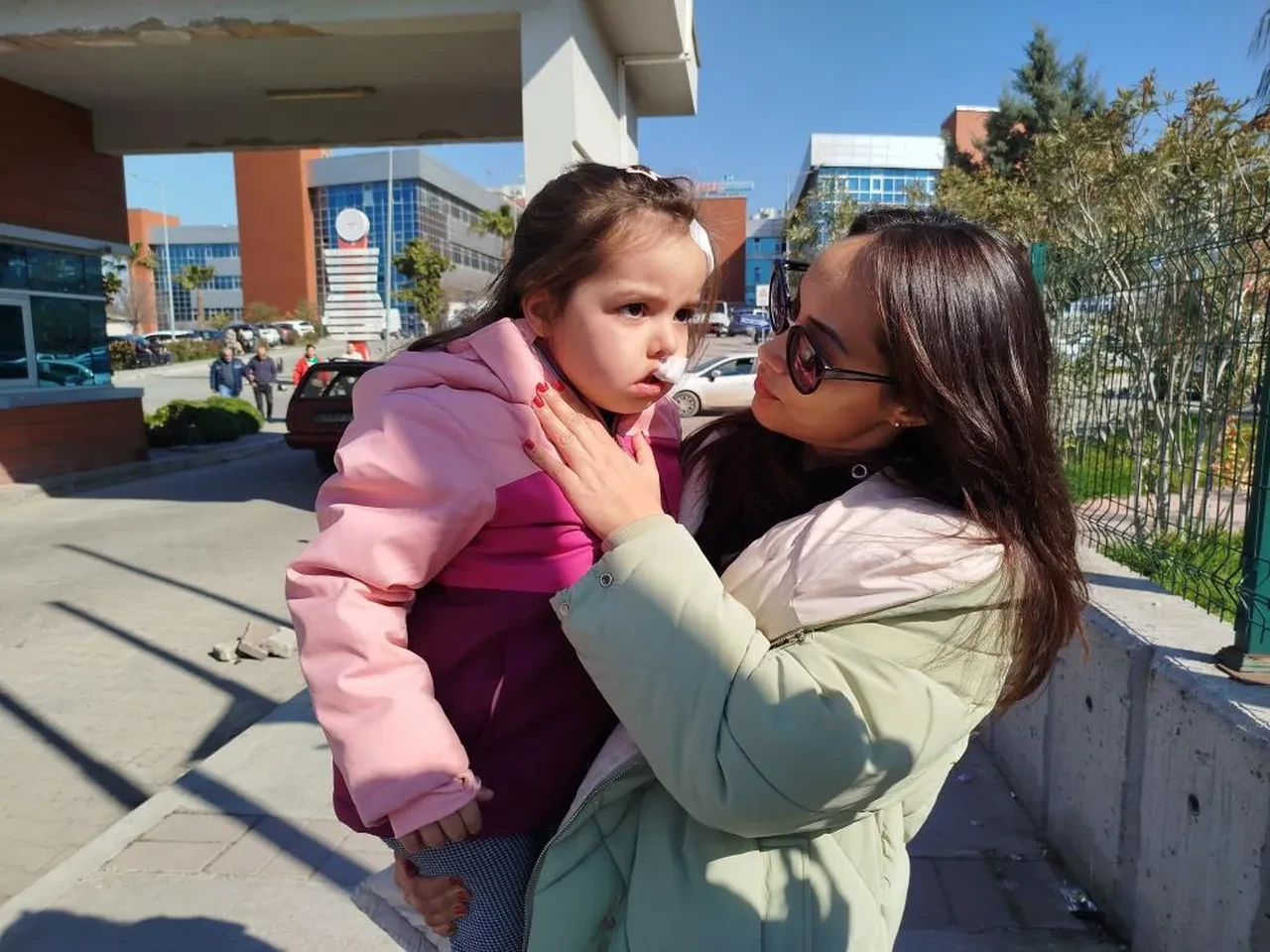 Yine bir başıboş köpek dehşeti! Minik Elif ölümden döndü