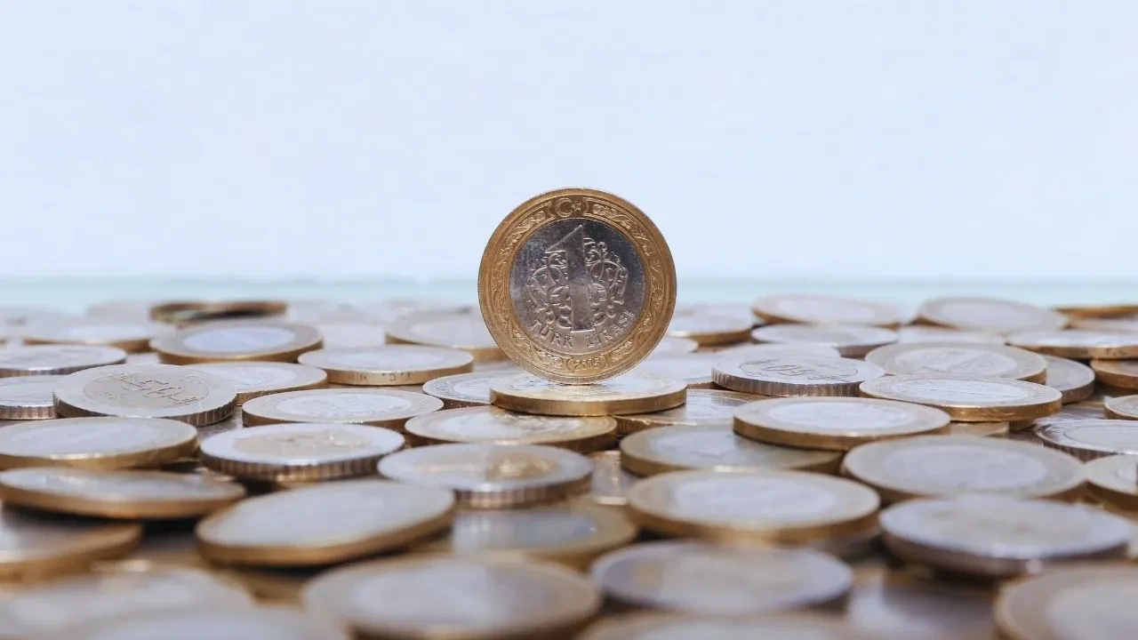 Biri gelir biri gider finans kuralı servetinizin anahtarı olacak! Borç sarmalına veda edin: Nakit biriktirmede devrim