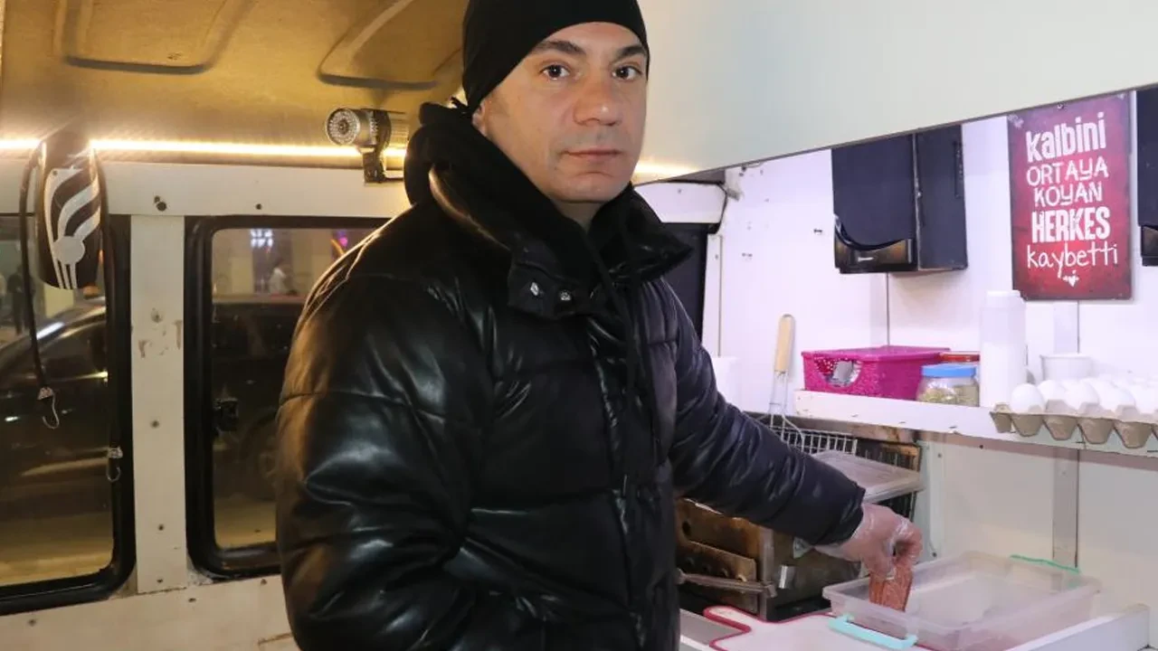 Esnaf yolladıkları parayı görünce şoke oldu! Sadece 2 tost yediler: 'Ne yapacağımı şaşırdım'