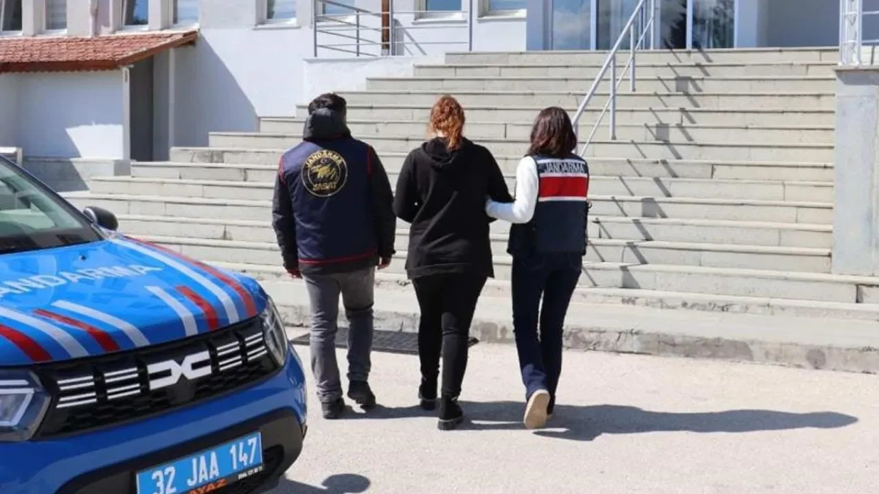 Interpol tarafından kırmızı bültenle aranıyordu! Isparta'da yakalandı