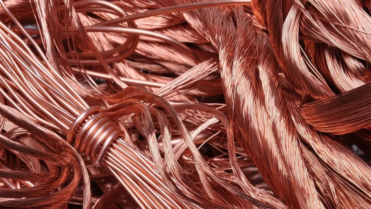 Ticaret savaşının başrolü bakır ve altın! Yatırımcılar dikkat: Yeni sinyal verildi