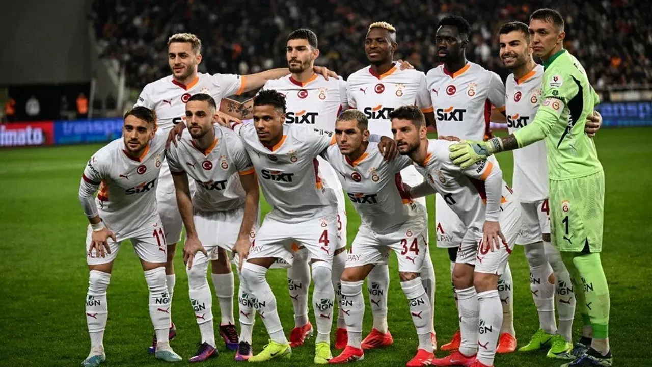 Trendyol Süper Lig'de şampiyonu belirlediler! Galatasaray Fenerbahçe sezon sonunda kaç puan olacak?