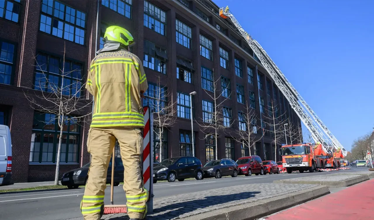 Almanya'da fabrika havaya uçtu! Çok sayıda ölü ve yaralı var