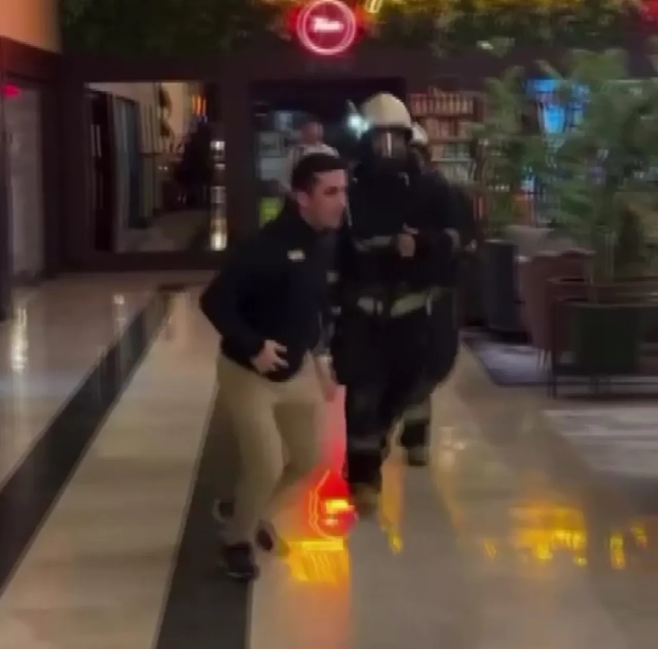 Antalya'da bulunan otelde yangın çıktı! Müşteriler apar topar çıkartıldı