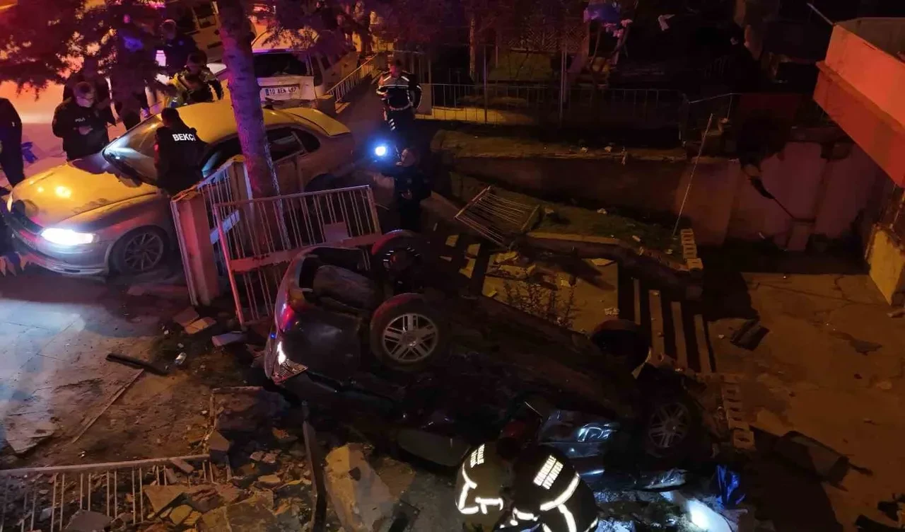 Deprem oluyor zannedip dışarı fırladılar! Gördükleri manzarayla şoke oldular