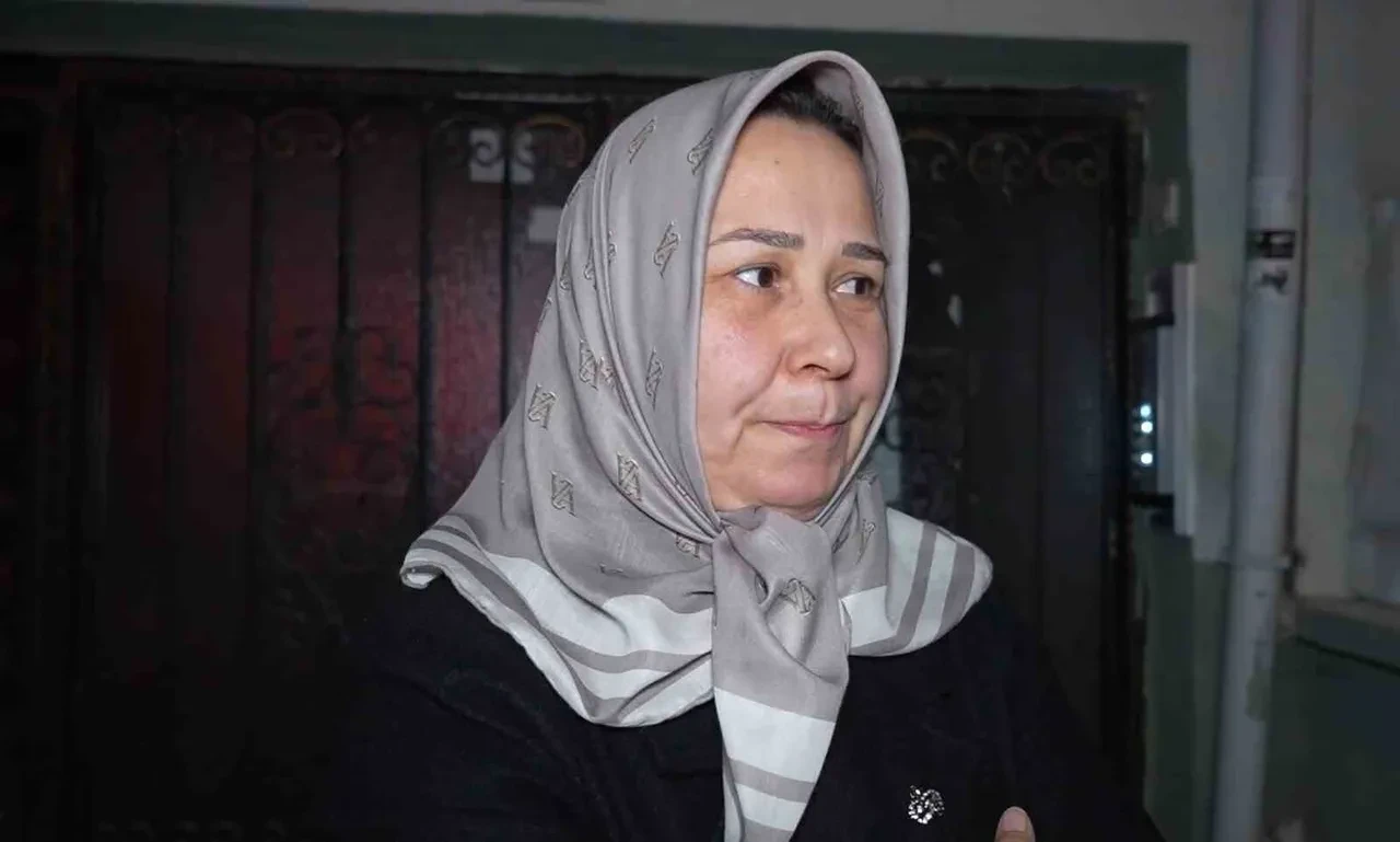 Deprem oluyor zannedip dışarı fırladılar! Gördükleri manzarayla şoke oldular