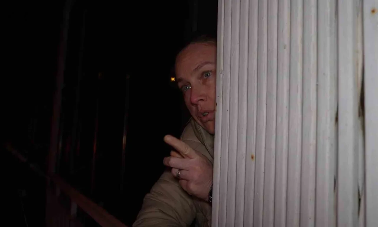 Deprem oluyor zannedip dışarı fırladılar! Gördükleri manzarayla şoke oldular