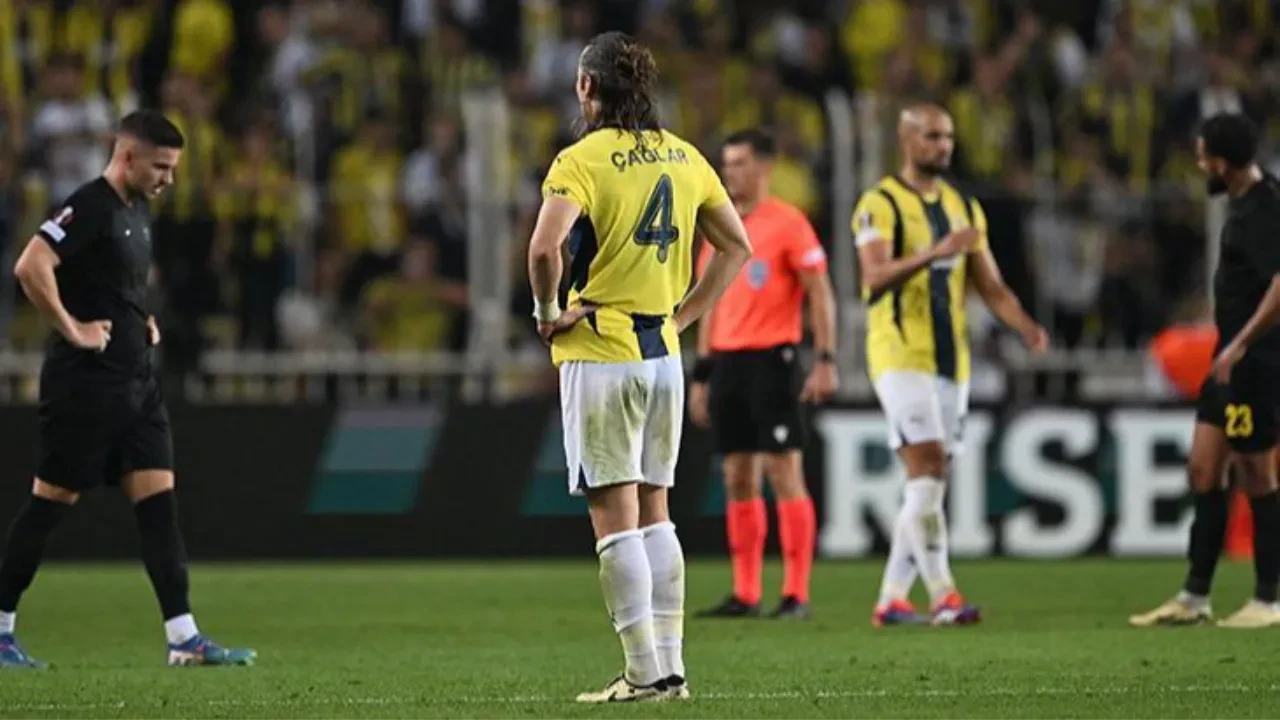 Fenerbahçe'de Çağlar Söyüncü'den kötü haber! 