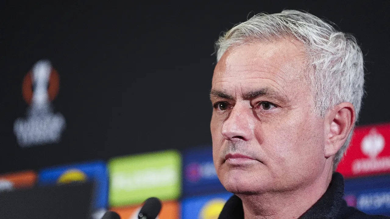 Mourinho'dan mağlubiyet sonrası açıklamalar! 'Hak edilmiş bir mağlubiyet'