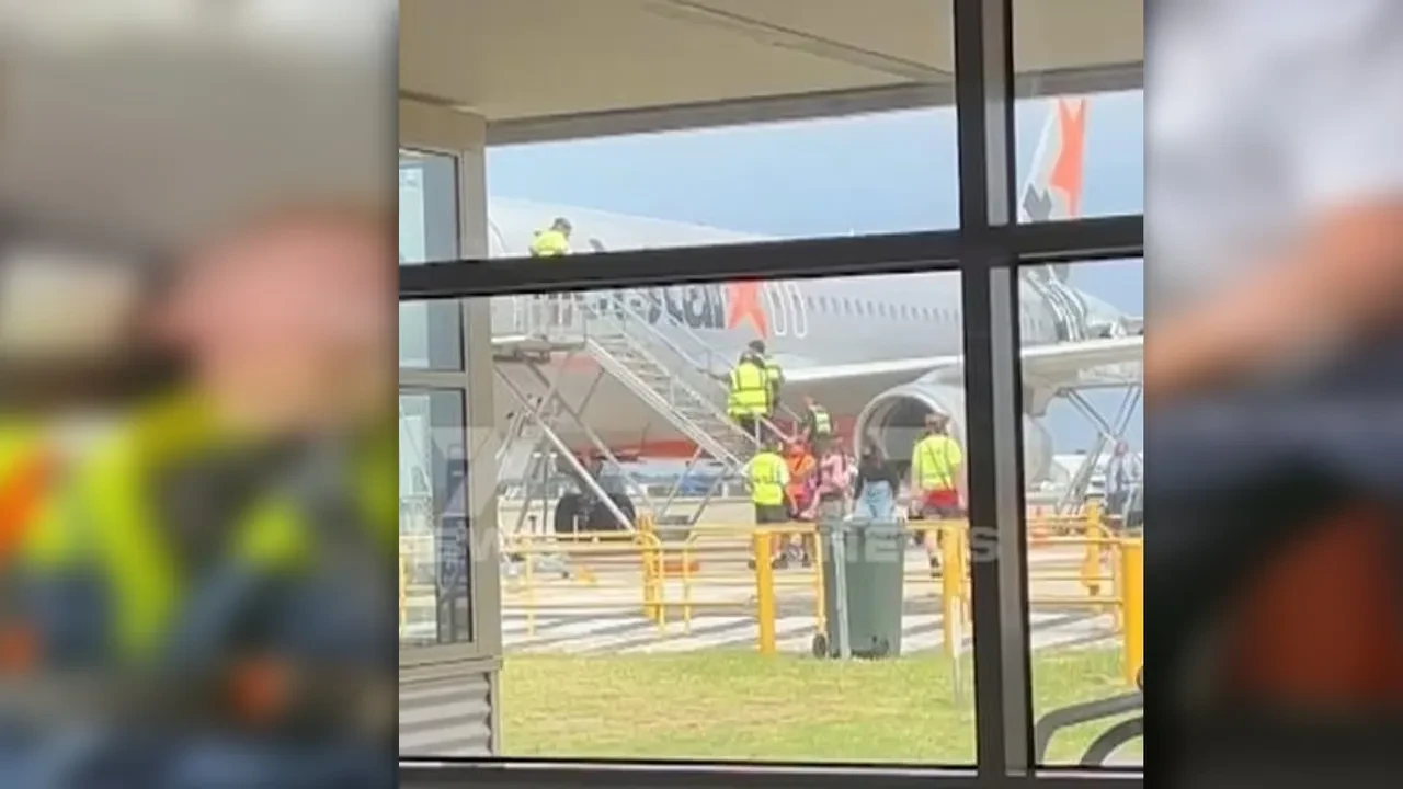Pompalı tüfekli yolcu paniği! 'Nasıl uçağa bindi?' sorusunun cevabı ortaya çıktı
