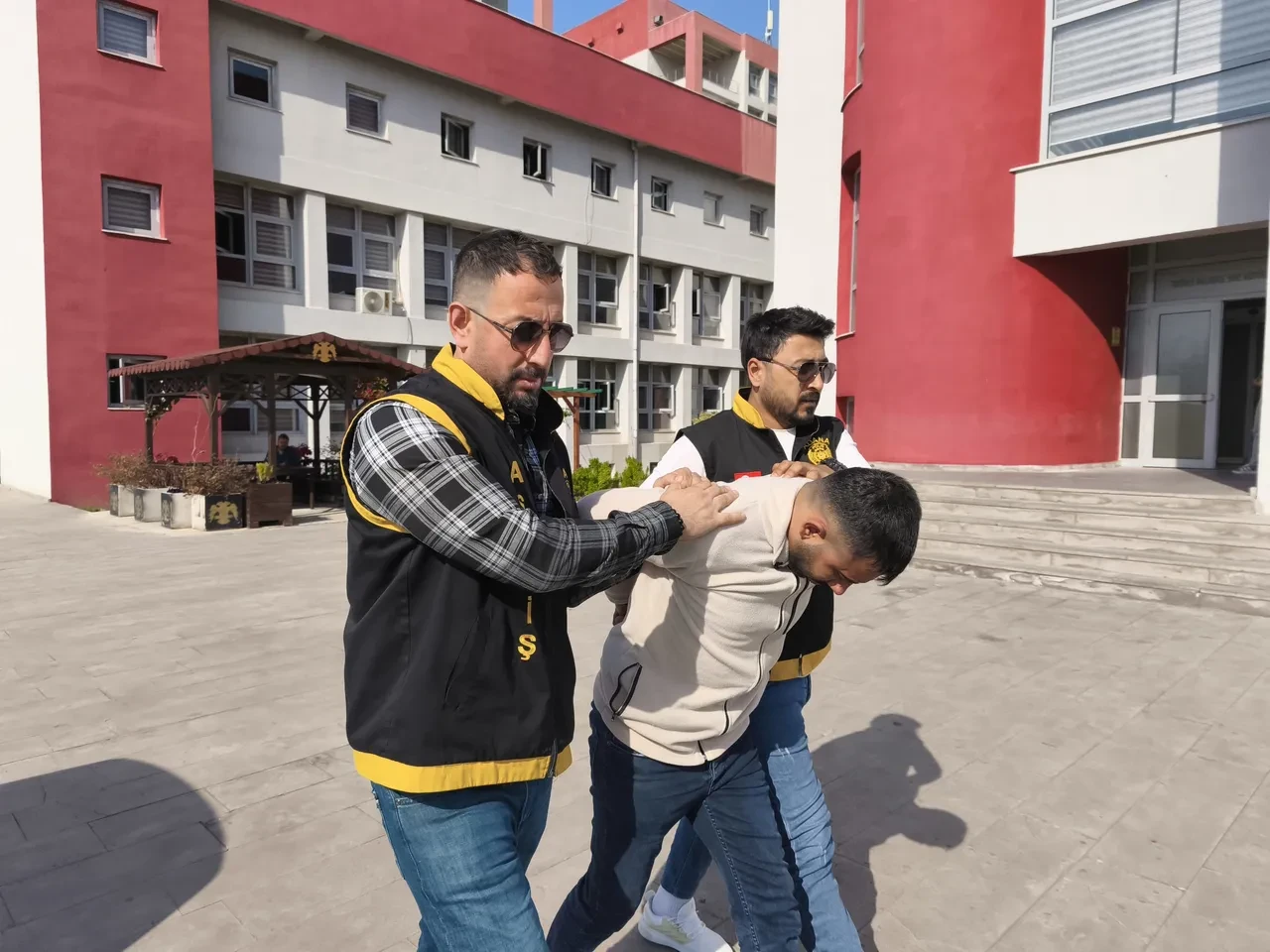 Sokak ortasında öldürülmüştü! Katili arkadaşı çıktı! 3 bin TL için katletmiş