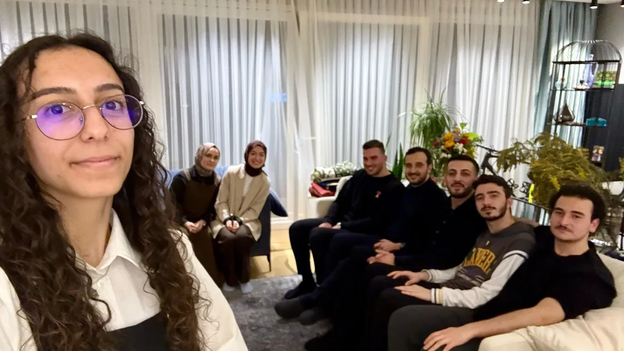 AK Parti yeni Ramazan programlarını başlattı! 'Gönlüm de açık kapımda'