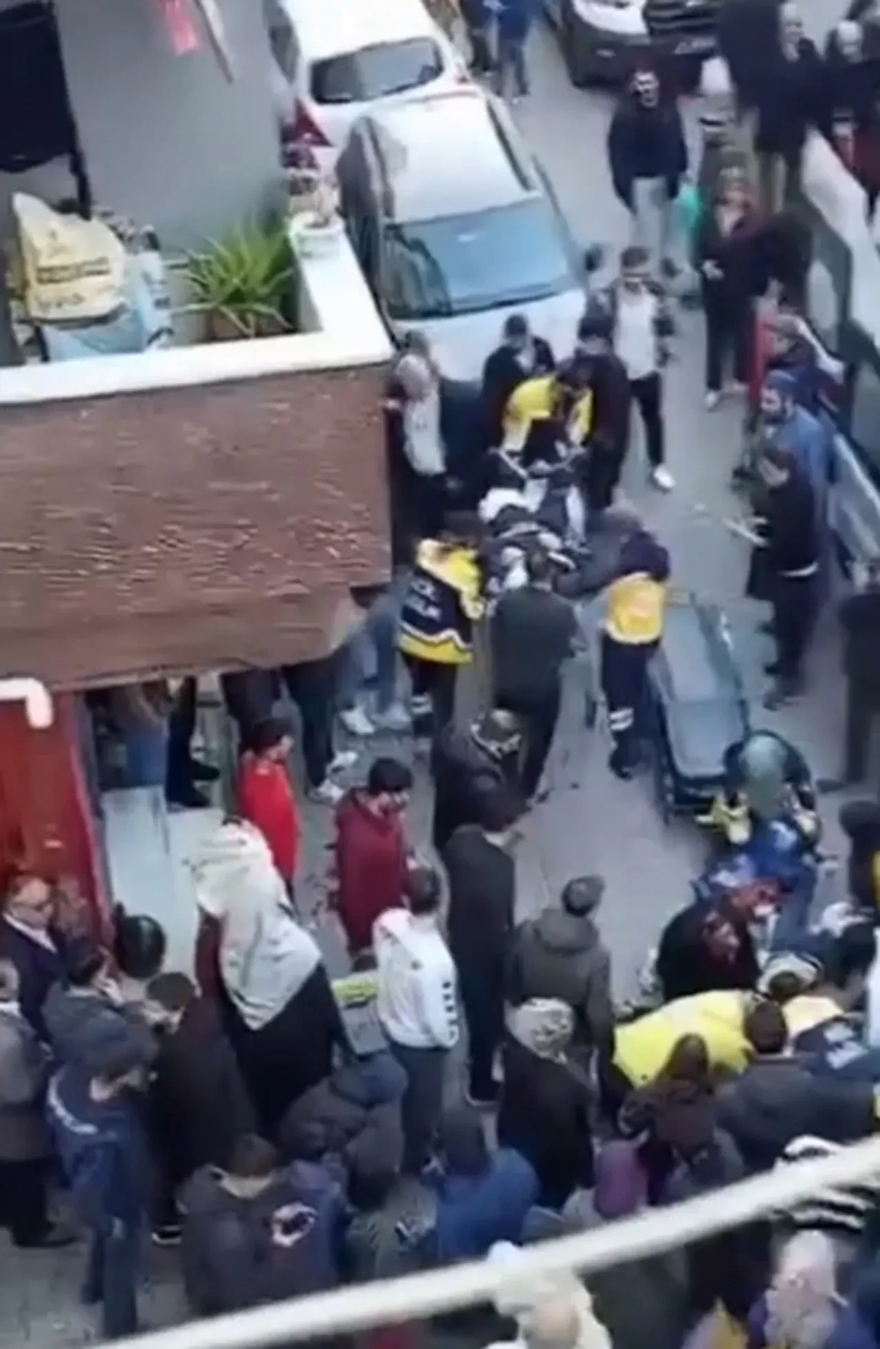 Bahçelievler'de silahlı saldırı! Ölü ve yaralılar var