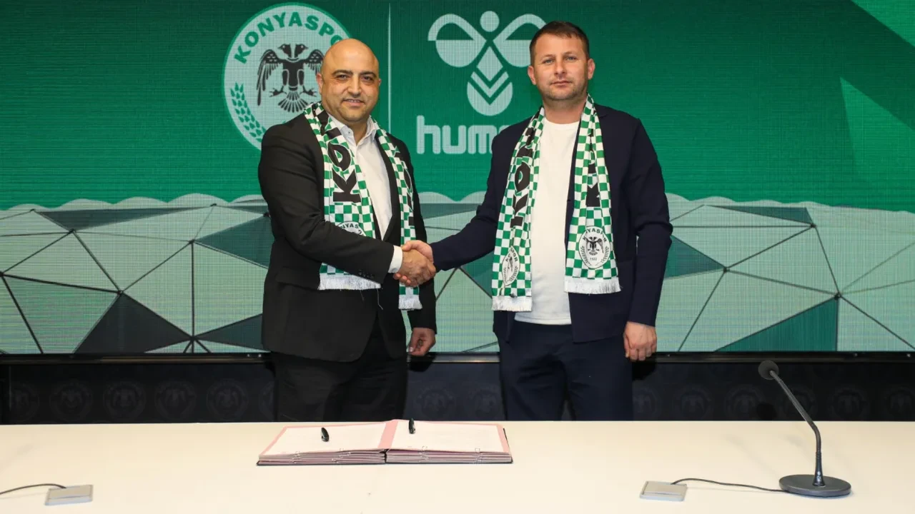 Konyaspor Hummel ile sponsorluk anlaşması imzaladı!