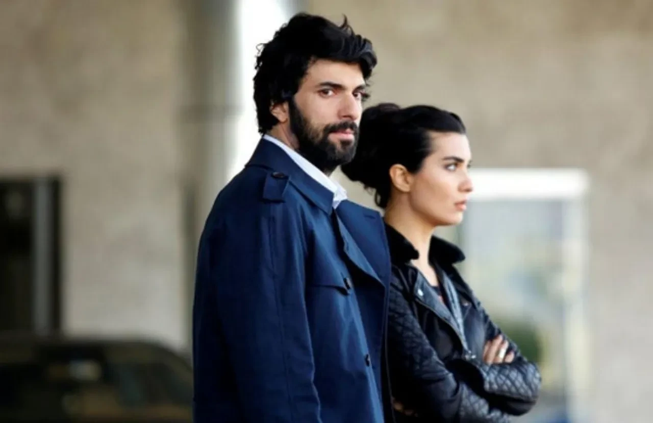 Tuba Büyüküstün ile Engin Akyürek 10 yıl sonra yine zirvede