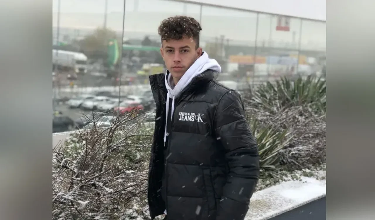 Genç futbolcu maçta aniden rahatsızlandı! Ölüm nedeni: Mide asidinde boğulma olarak açıklandı