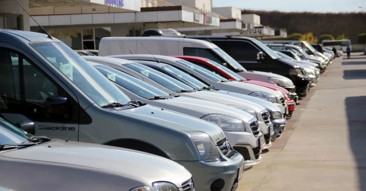 Sıfır otomobil fiyatları uçtu, ikinci elde rota değişti! En ucuz araç fiyatı şaşırttı